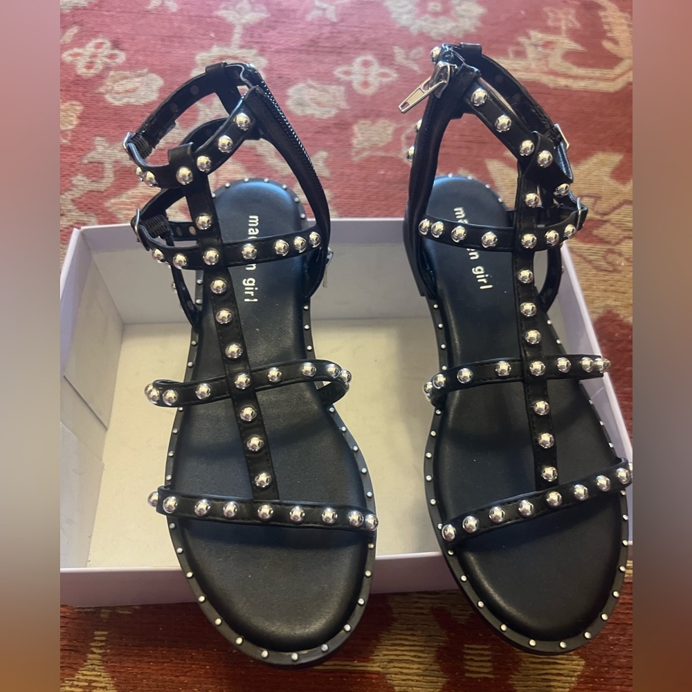 COPY - Steve Madden follow sandals